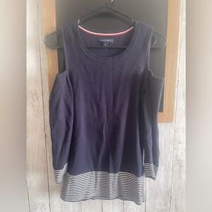 Tommy Hilfiger/ Women’s Size Medium/Blue Open Shoulder Sweater